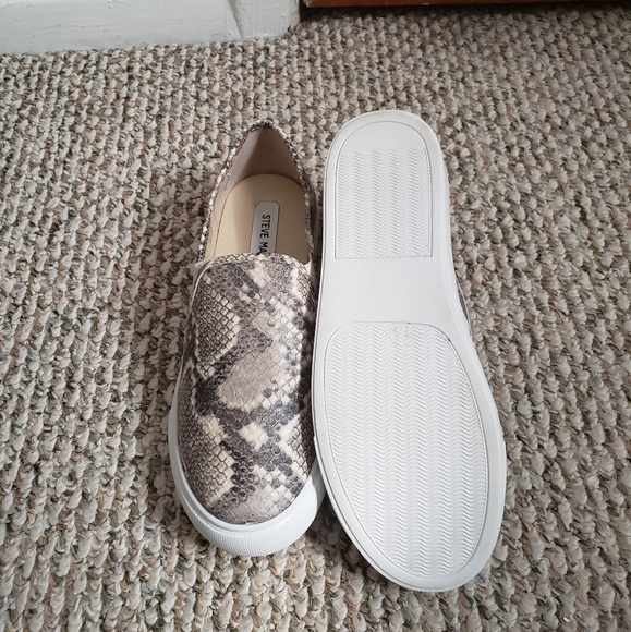 Steve  Madden Slip-on Sneakers - Picture 6 of 8